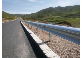 果洛藏族自治州公路波形护栏工程